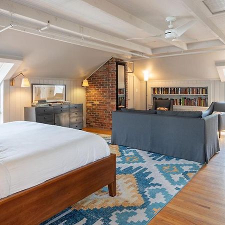 Oakhurst Inn At The University Charlottesville Extérieur photo
