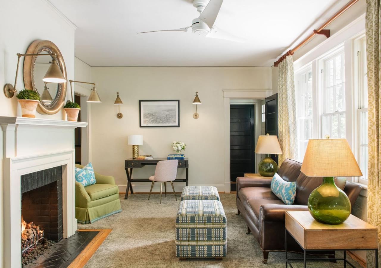 Oakhurst Inn At The University Charlottesville Extérieur photo