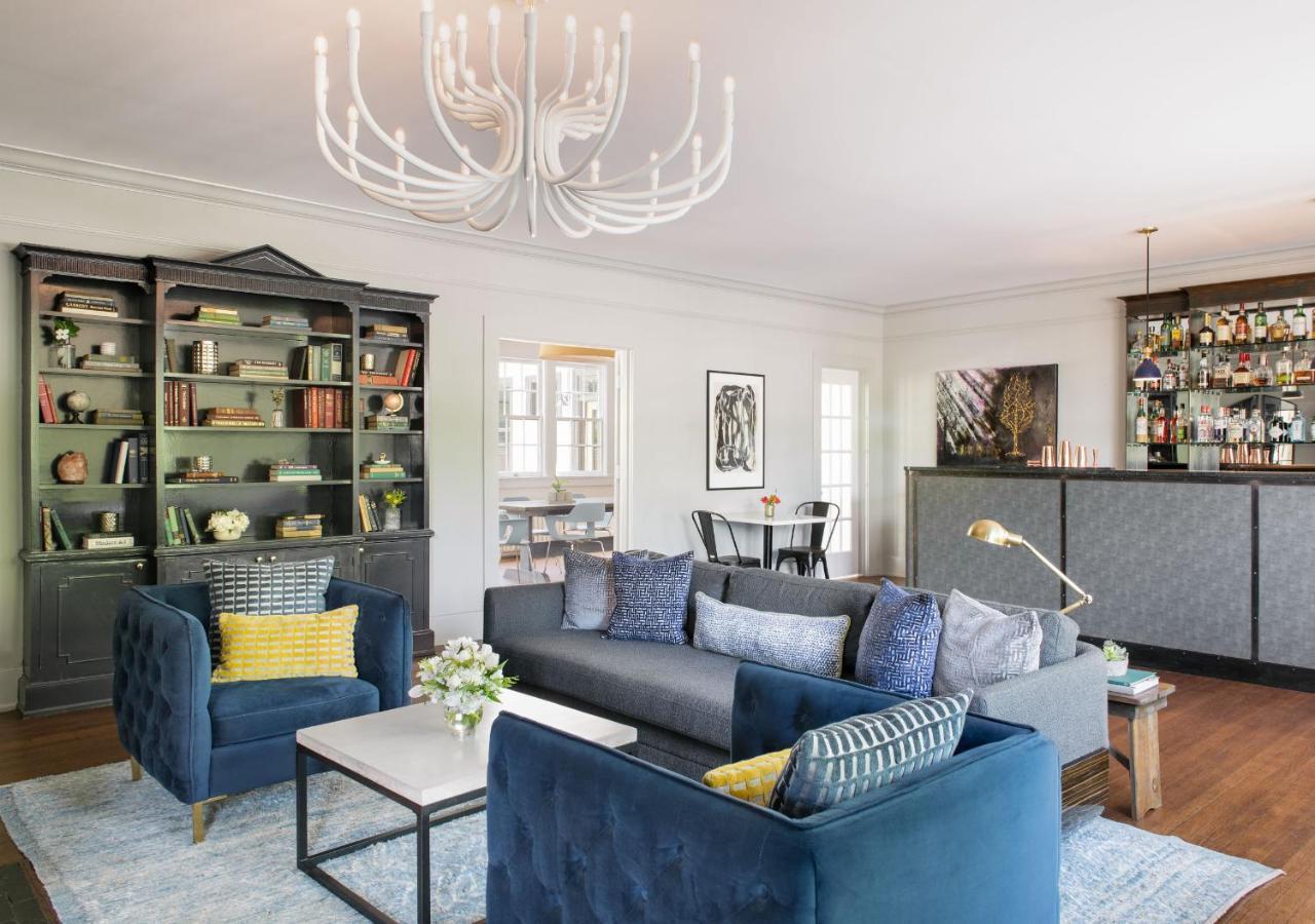 Oakhurst Inn At The University Charlottesville Extérieur photo
