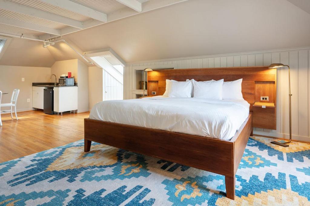 Oakhurst Inn At The University Charlottesville Extérieur photo