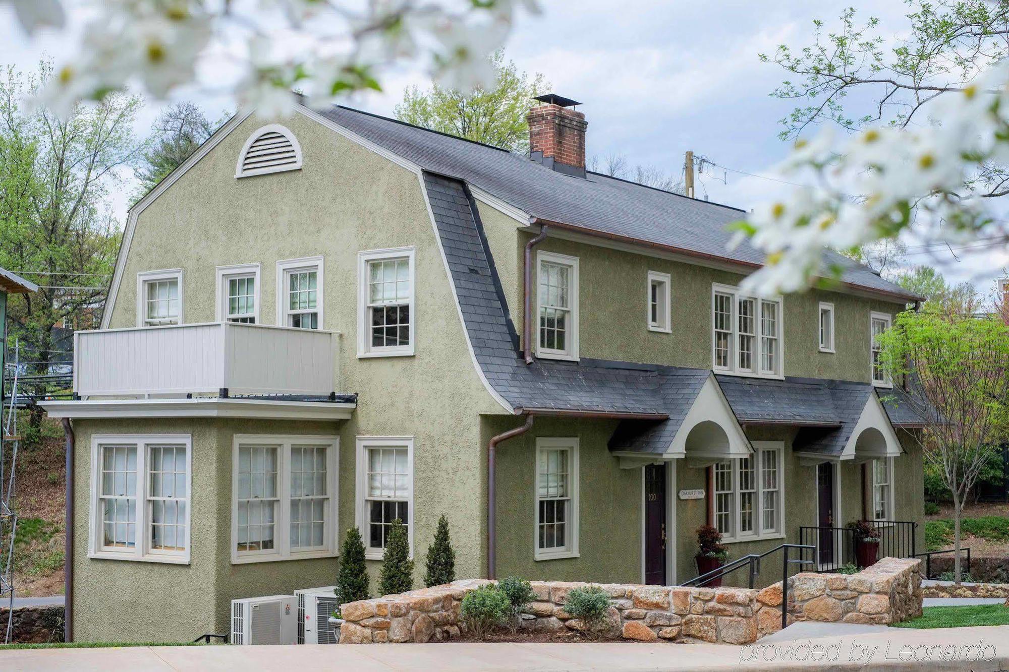 Oakhurst Inn At The University Charlottesville Extérieur photo