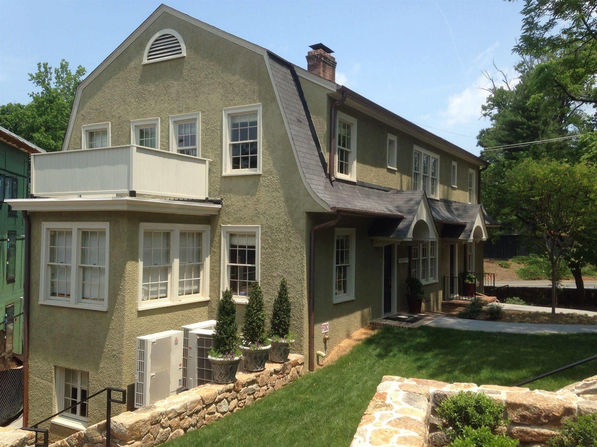 Oakhurst Inn At The University Charlottesville Extérieur photo