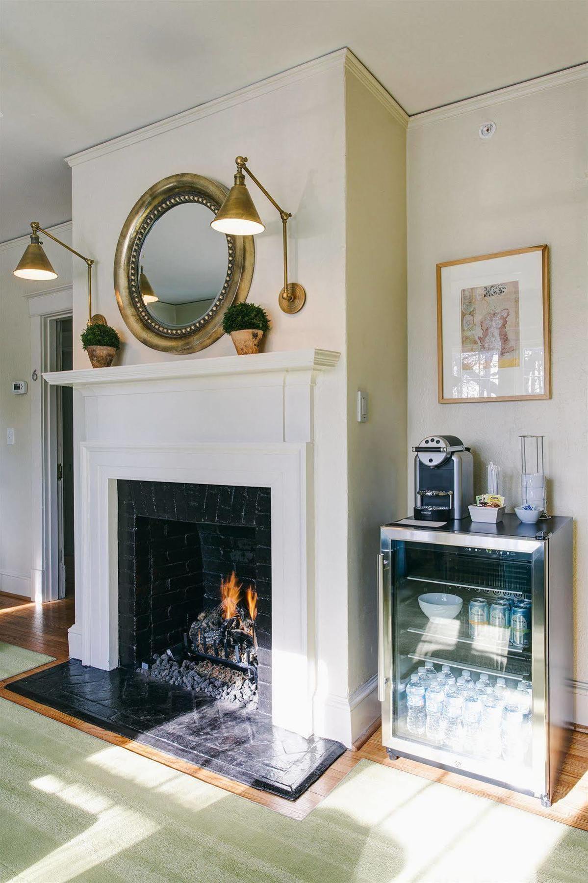 Oakhurst Inn At The University Charlottesville Extérieur photo